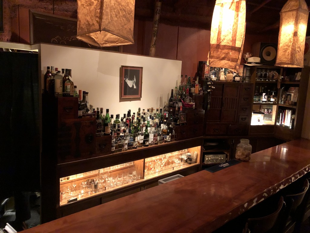 福岡グルメ情報　大名の隠れ家的バー。季節のカクテルが美味しい、バー粋七