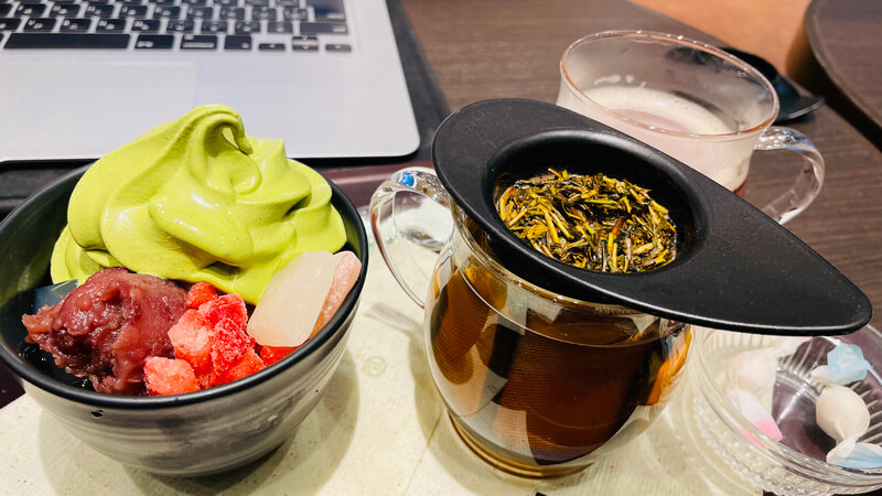 博多　丸の内CAFE会　甘味とお茶のセット